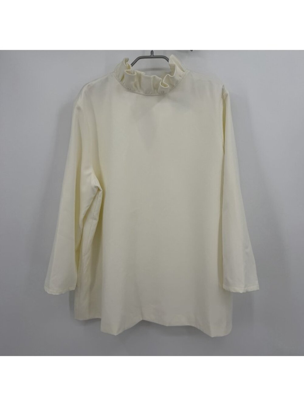 Tuckernuck Ivory Faye Blouse size S Small Ruffle Stand Collar Swing Style NWT**